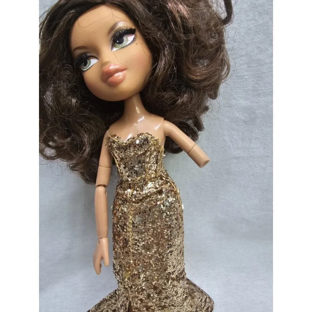 Bratz Movie Starz Yasmin Bratz The Movie With Gold Glitter Dress- MISSING ARM - Picture 5 of 8